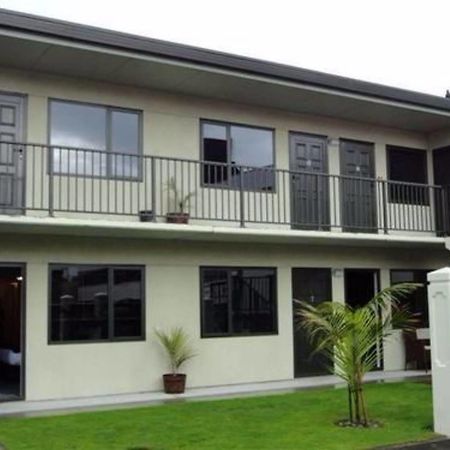 Asure Abode On Courtenay Motor Inn New Plymouth Buitenkant foto