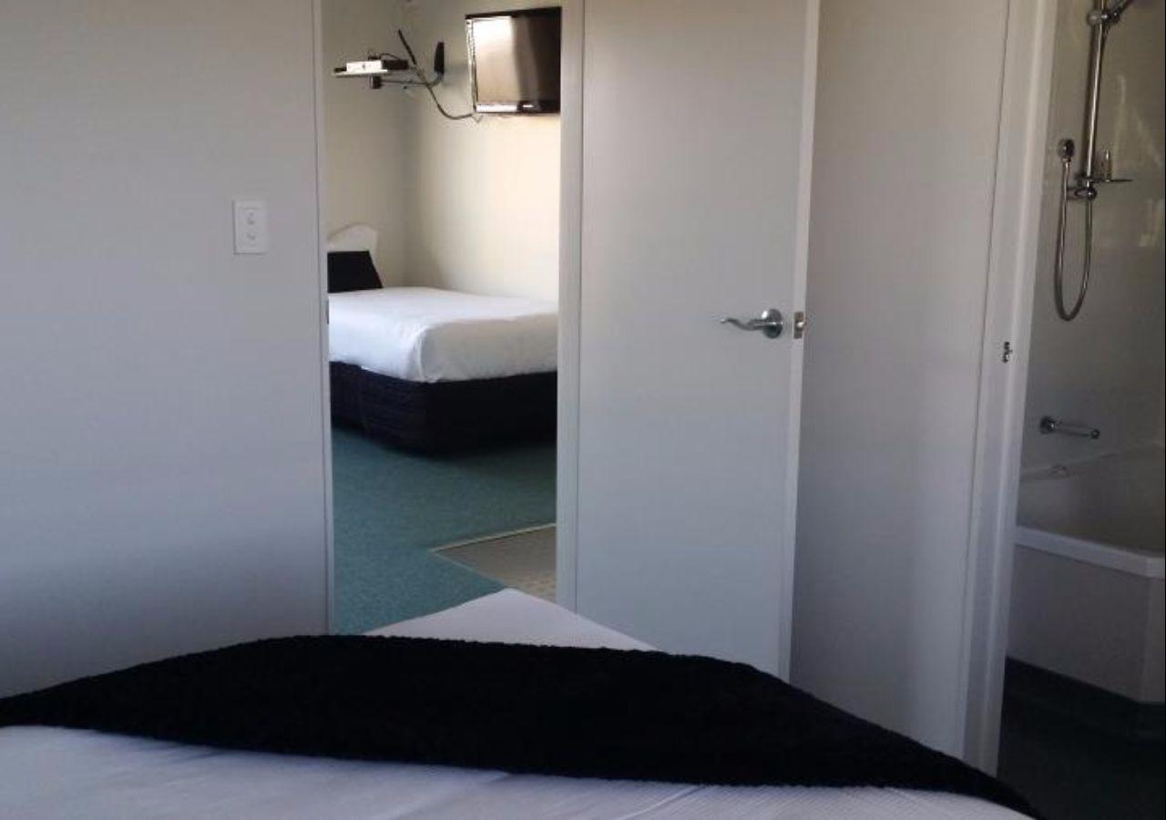 Asure Abode On Courtenay Motor Inn New Plymouth Buitenkant foto