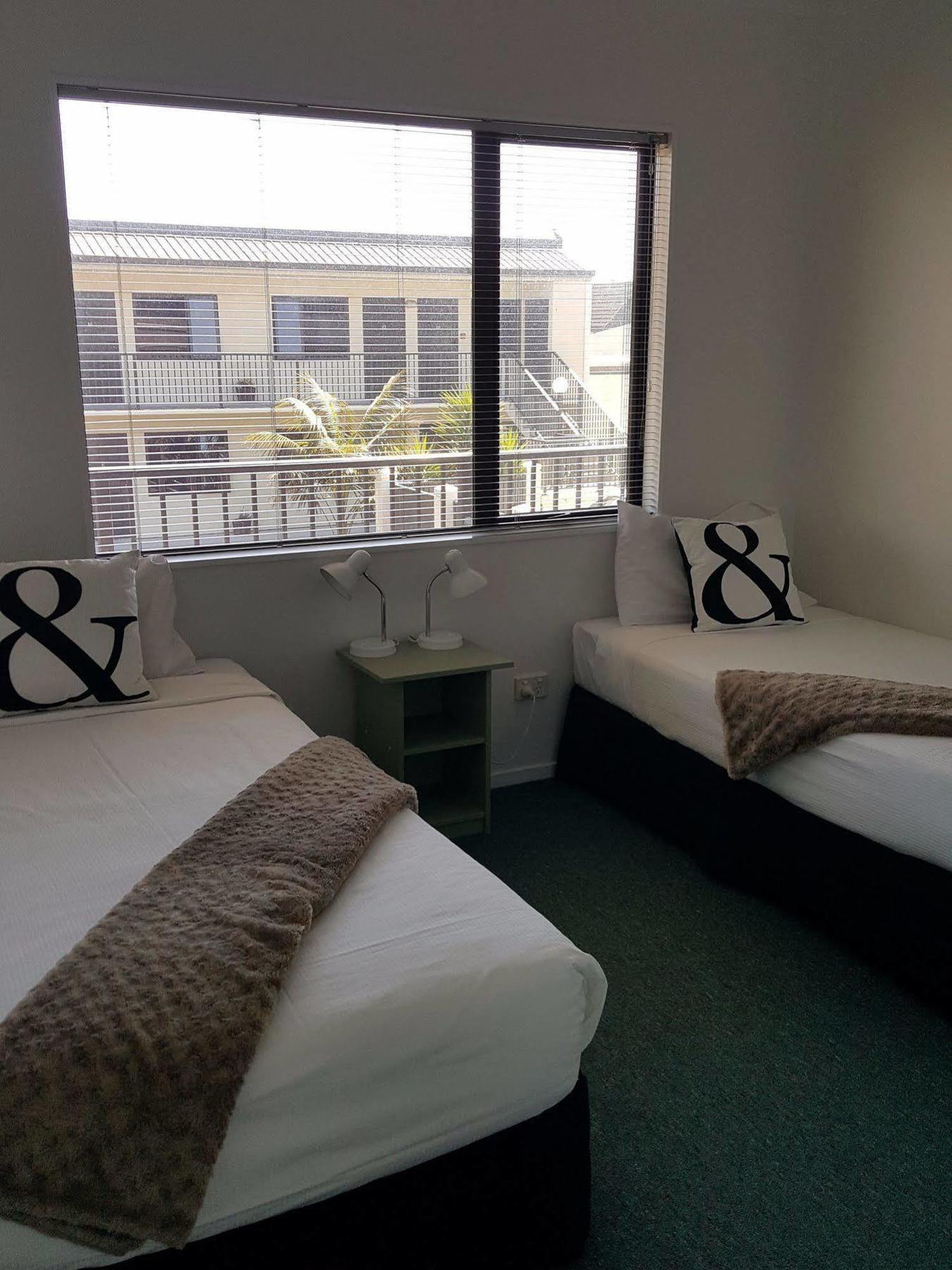 Asure Abode On Courtenay Motor Inn New Plymouth Buitenkant foto